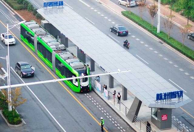 智轨交通:破解城市出行难题的绿色智慧钥匙 智轨交通:破解城市出行难题的绿色智慧钥匙