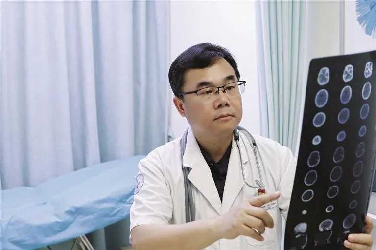 柳州莫菁技艺精湛背后不为人知的坚持