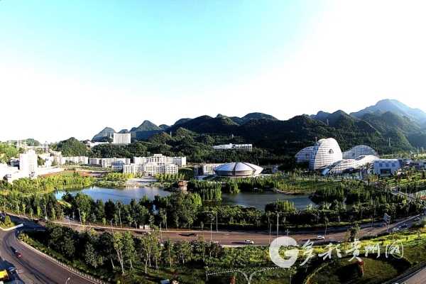 校园风尚新选择：解读六盘水技术学院风套装的魅力与价值