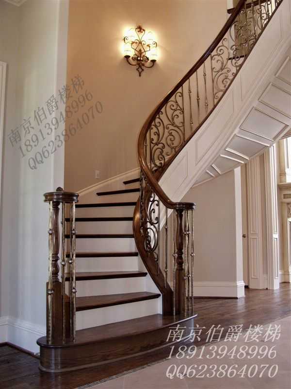 楼梯遇上花花世界当AI为设计插上创意翅膀