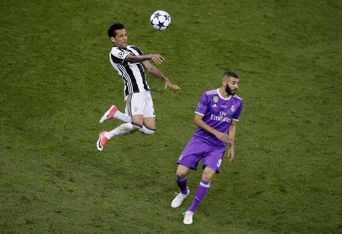 欧冠赛场上的智能革命：AI如何改变我们看球的方式