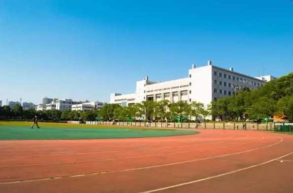 武汉技术职业学校：技能成才的黄金通道