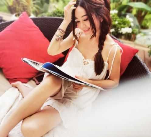 温碧霞冻龄新秘方：AI科技与港风情怀的交融