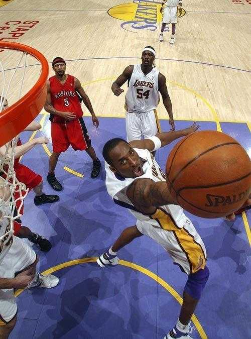 球场上的破局之钥：掌握篮球突破技术的实战秘籍