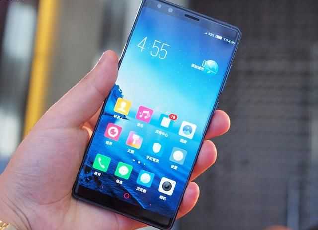 真心不用P图？努比亚这部AI旗舰让我把单反扔家里了