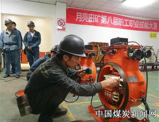 矿山深处那些会说话的技术：矿技术工人如何用技能点亮黑暗