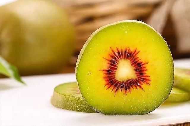 红心猕猴桃种植经 从选苗到丰收的实用指南 红心猕猴桃种植经 从选苗到丰收的实用指南