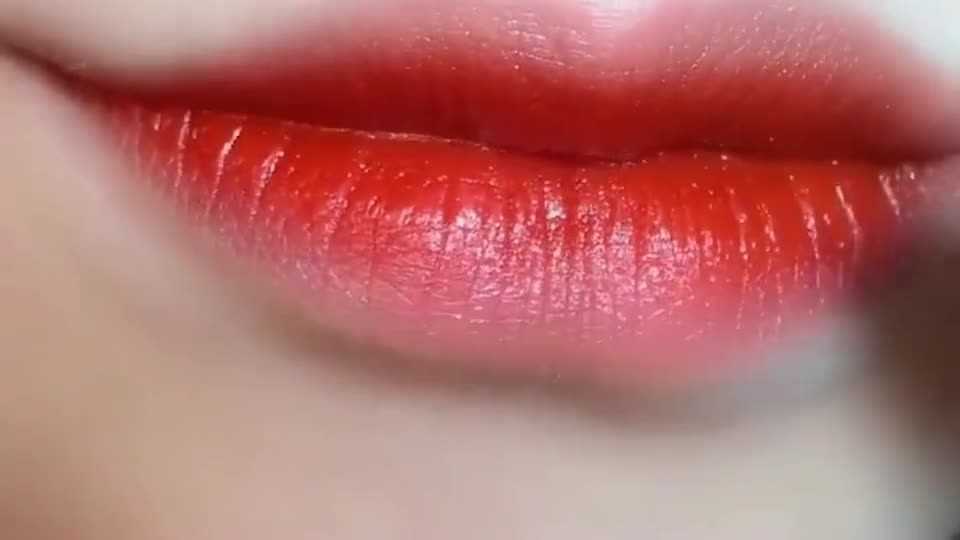 纹唇：让你素颜也自带好气色的美唇秘籍