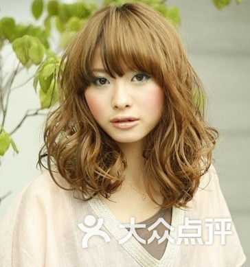 美发遇上人工智能：你的下一款发型可能由AI设计