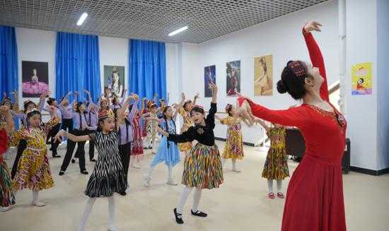 舞蹈教学遇见人工智能，传统艺术教育迎来新变革