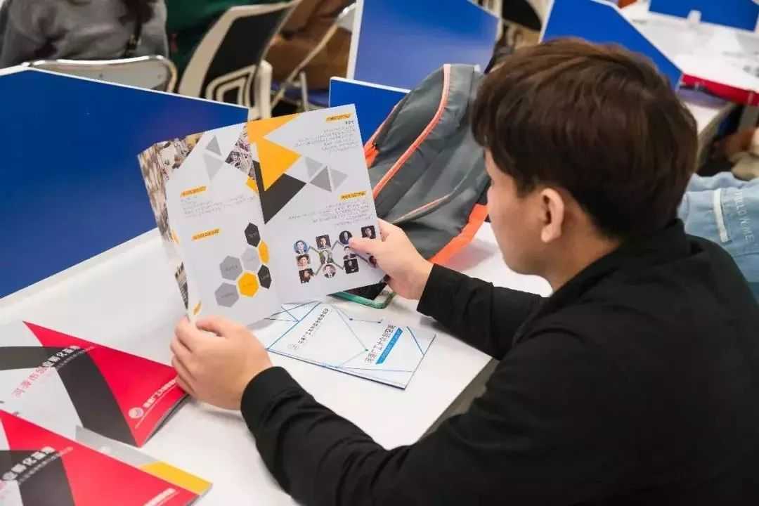 让信息技术小组合作从“心累”到“高效”的魔法整理术