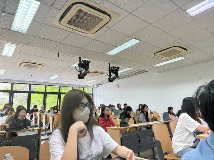 训练人工智能的师傅们都在忙些啥