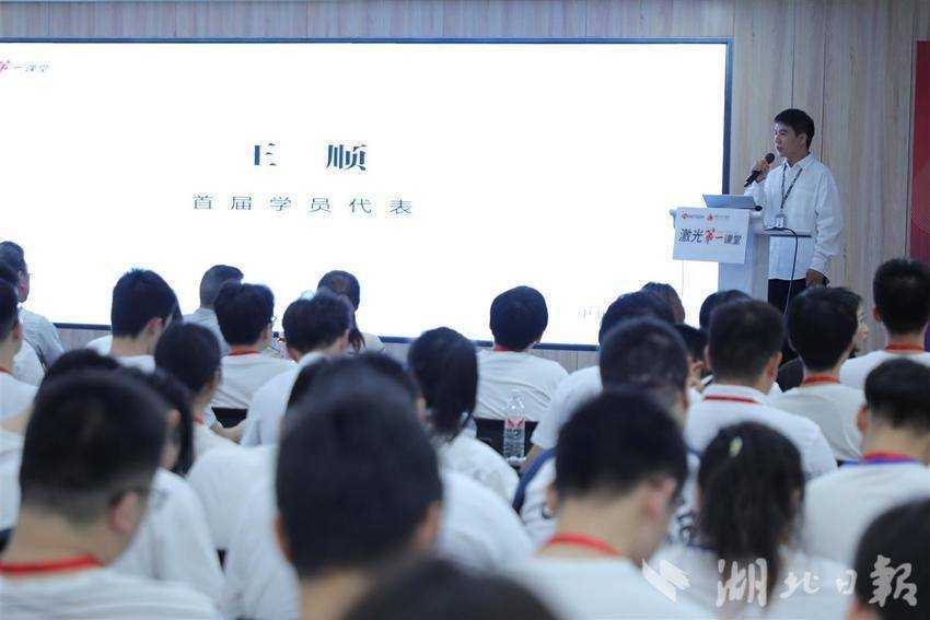 选择AI工程师培训这条路，你心里头是不是也七上八下？