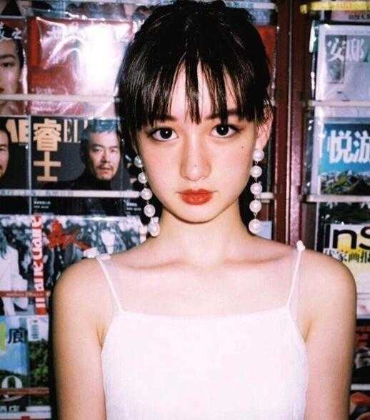 那一抹温柔了时光的倩影：细品苏柔ai兮颜的灵动之美