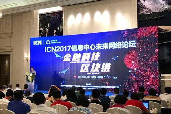 金融VR技术:让冷冰冰的数字变成可触碰的财富体验 金融VR技术:让冷冰冰的数字变成可触碰的财富体验