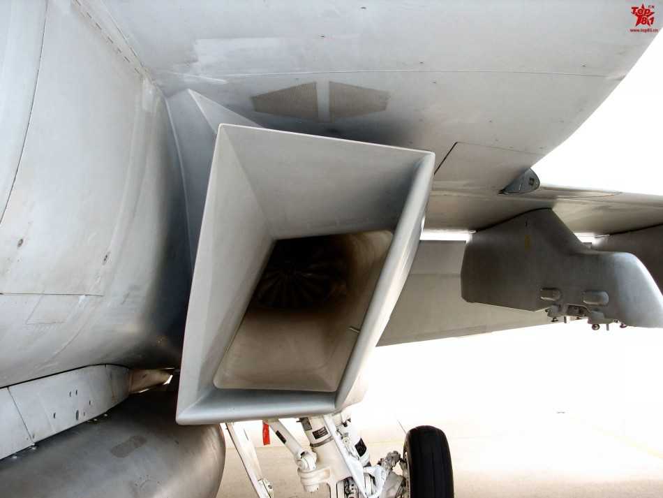 飞机进气道上的“小鼓包”和“弯弯绕”，究竟藏了多少黑科技？