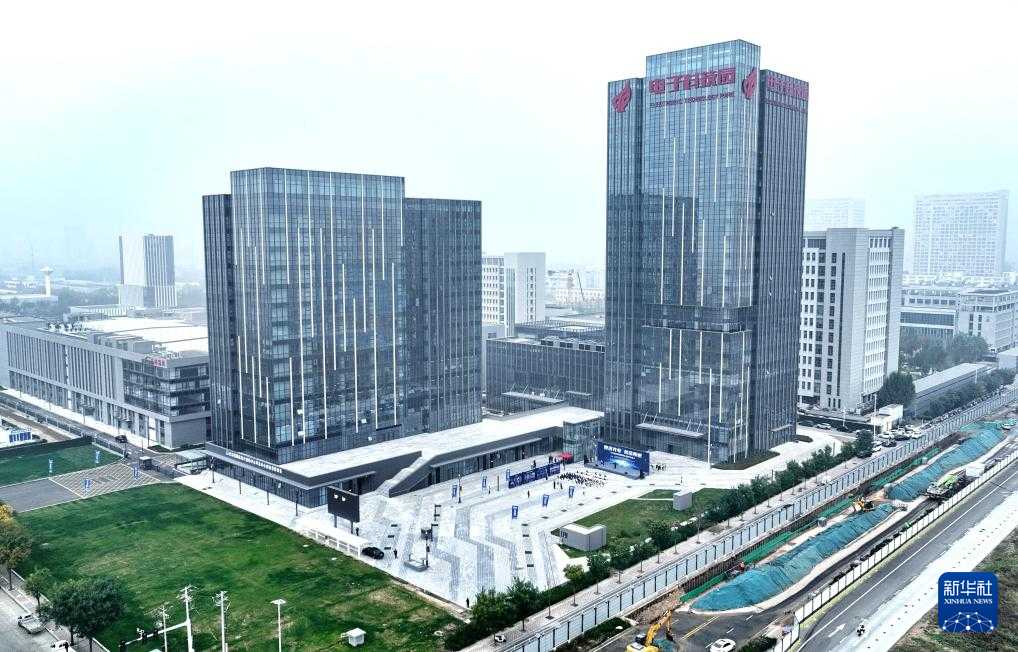 高新技术产业是咱们经济换挡升级的“超级引擎”，搞懂它才能抓住未来