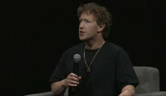 麦克聊AI：当机器能写小说，我们那1%的人性还值钱吗？