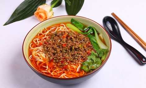 一碗小面里的龙门阵，摆出你我的创业江湖