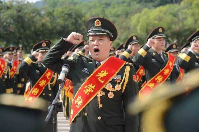 从战场到职场：军转干部技术转型的破局之路