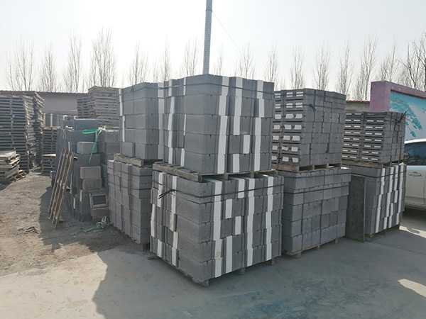 你家房子还在“穿棉袄”？新一代保温技术让它“长”出保暖内芯