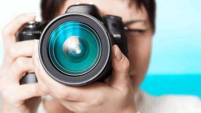 冰雪上的速度与激情：单板滑雪摄影全攻略-第1张图片-正海烽科技 - 领先的只能推广行业，智能制造解决方案提供商