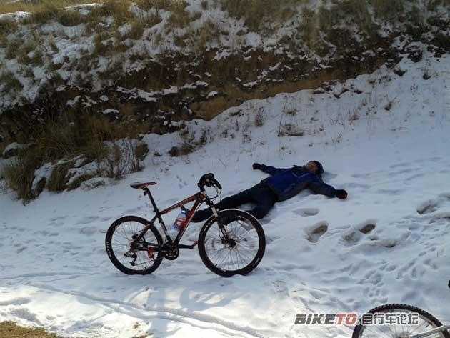 冰雪聪明：当AI技术遇上雪地骑行，安全与乐趣全都要