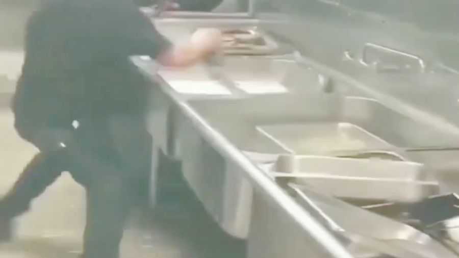 告别油腻与疲惫:当厨房遇上AI“洗碗工”,生活竟能如此轻松 告别油腻与疲惫:当厨房遇上AI“洗碗工”,生活竟能如此轻松