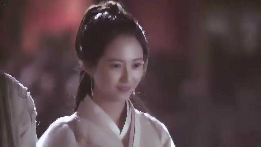 和AI聊天总感觉像在跨服聊天？试试让“AI赵敏”当你的私教