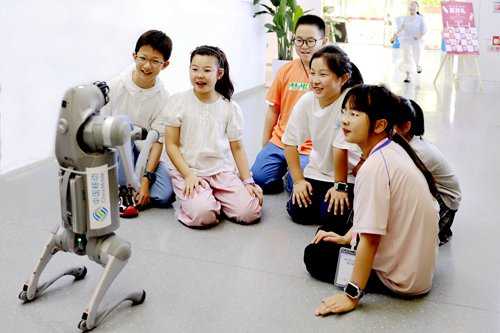 和娃一起玩转AI：让陪伴更有趣，让成长被看见