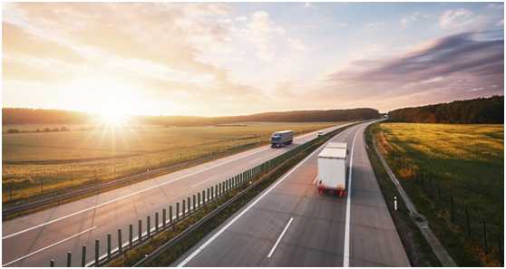 哎呀妈呀，你说现在这交通，有时候真是堵得人脑壳疼！不过呢，最近我算是开了眼了，发现这“路”啊，它自个儿好像也在偷偷变“聪明”。这可不是我瞎白话，你听我慢慢唠。