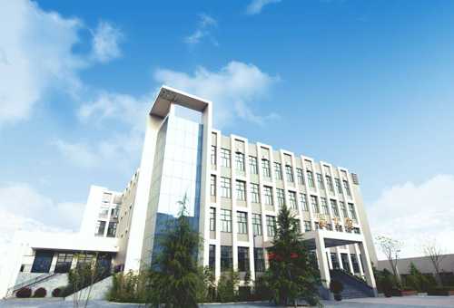 嘿，伙计，瞅瞅这所硬核学校咋把娃娃们安排得明明白白