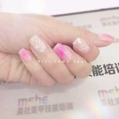 嘿，你想学美容美甲？先别急着找店当学徒！