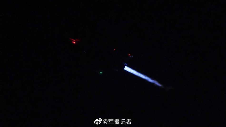 夜半无人私语时，你的AI在忙啥？