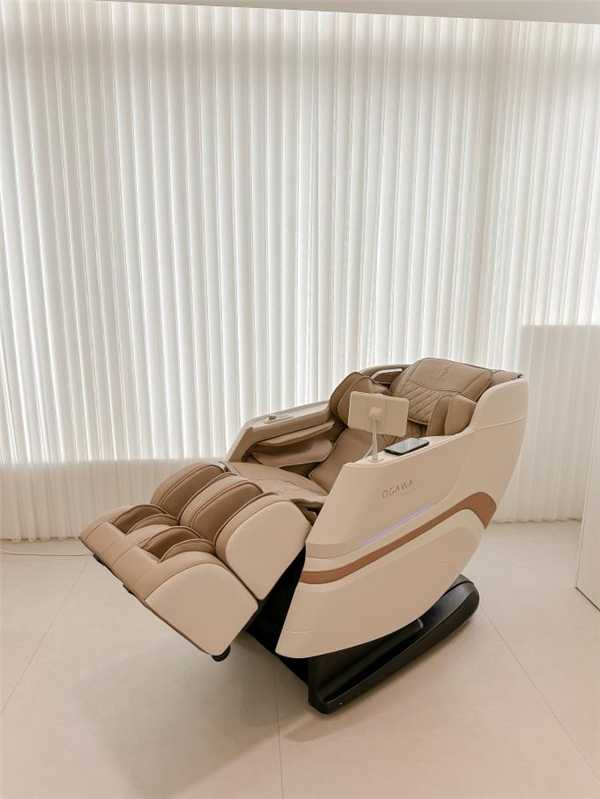 奥佳华AI按摩椅，智能拿捏你的每一寸疲惫