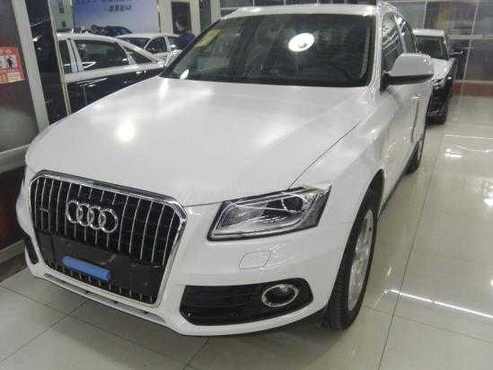 奥迪Q5技术型图片全解析：从犀利大灯到智慧座舱的视觉盛宴