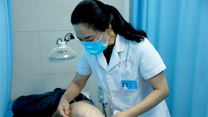 小针刀技术：疼痛克星让你重获轻松