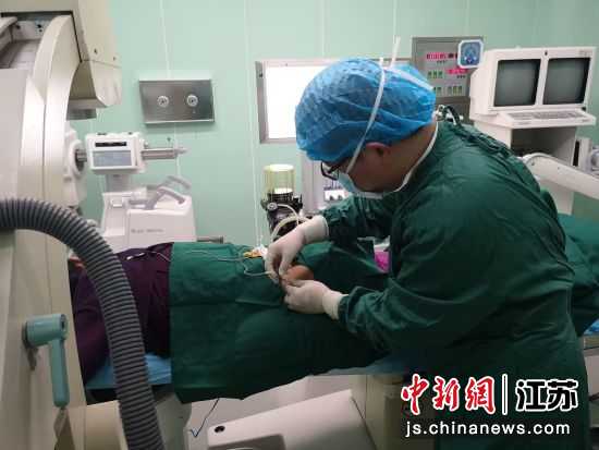 小针刀技术：疼痛克星让你重获轻松