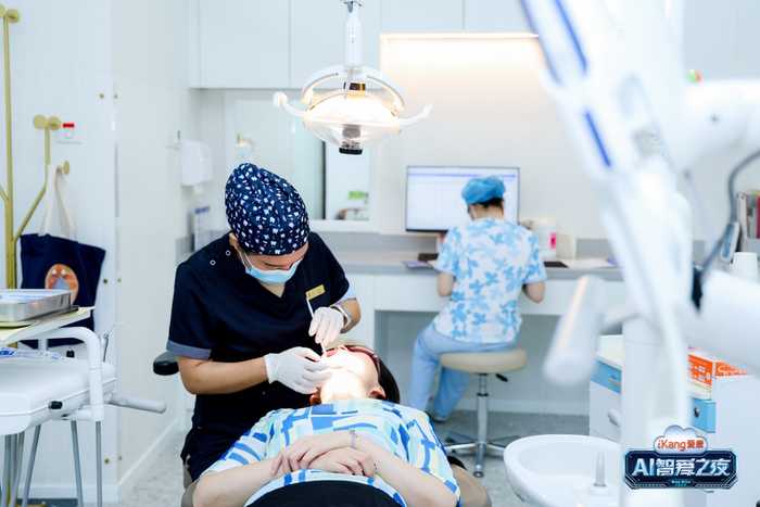 工地来了个新师付，眼睛比老法师还毒