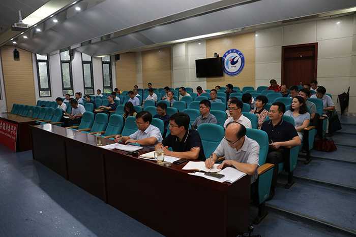 干事跟技术岗：职场里头的那些弯弯绕