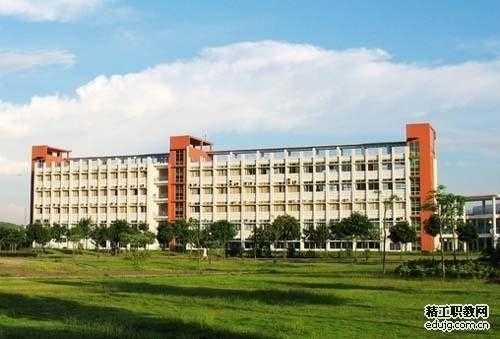 广州食品药品相关学校选择指南:找准你的职业起点 广州食品药品相关学校选择指南:找准你的职业起点