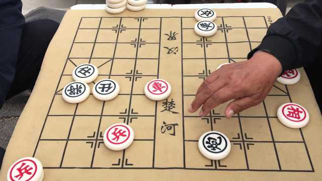 当公园里的大爷不再孤单：AI象棋如何让传统棋局焕发新生