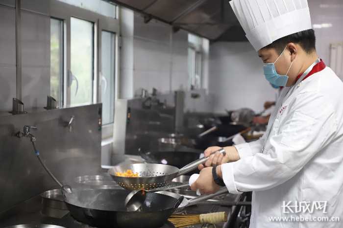 当烹技术遇上智能时代：一场厨房里的悄悄革命