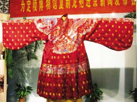 当龙袍遇见AI：传统纹样在数字时代的华丽变身