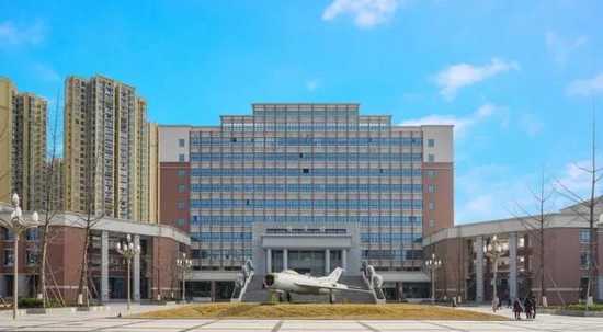 想晓得成都航空职业技术学院到底咋样？走，我们去“成航吧”逛一圈就晓得了！