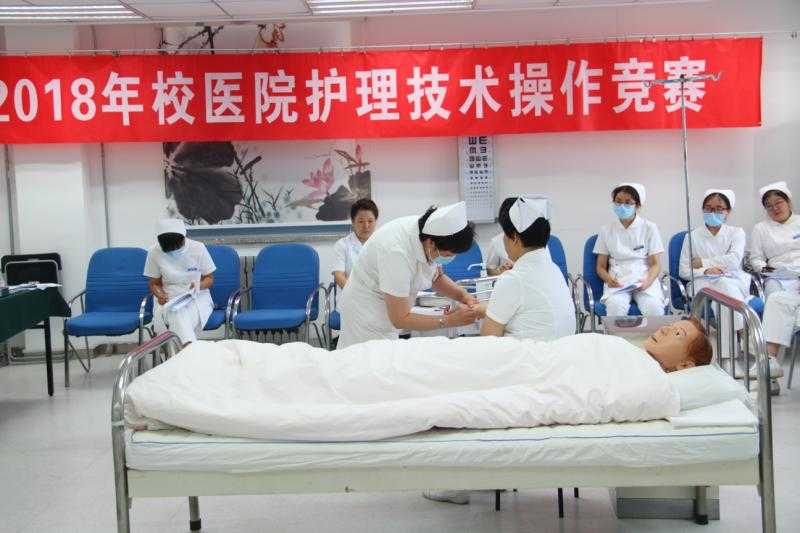 护理换药技术的贴心指南:让伤口愈合更轻松-第2张图片-正海烽科技 - 领先的只能推广行业,智能制造解决方案提供商 护理换药技术的贴心指南:让伤口愈合更轻松-第2张图片-正海烽科技 - 领先的只能推广行业,智能制造解决方案提供商