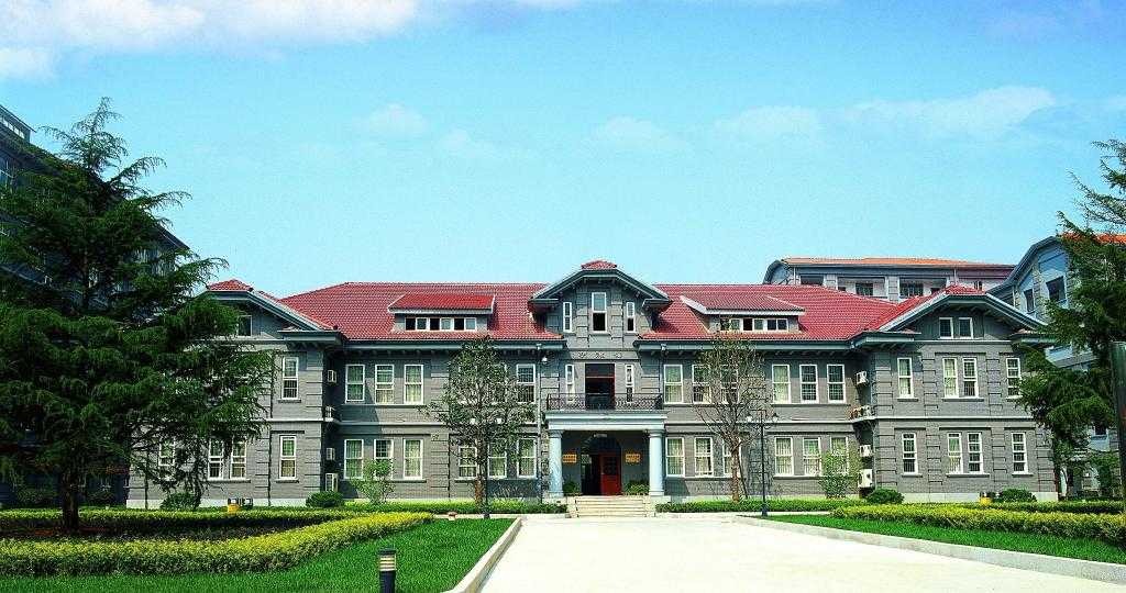 南京教育技术学院的真实面貌：那些你不知道的教育细节与温度